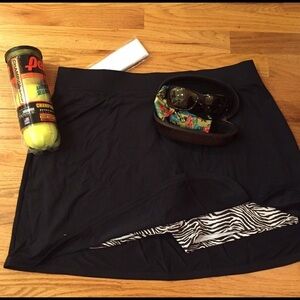 TailTech Tennis Skirt w/ Zebra  undershorts - Black XL NWT